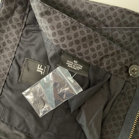 Shorts - Picture 5 of 6